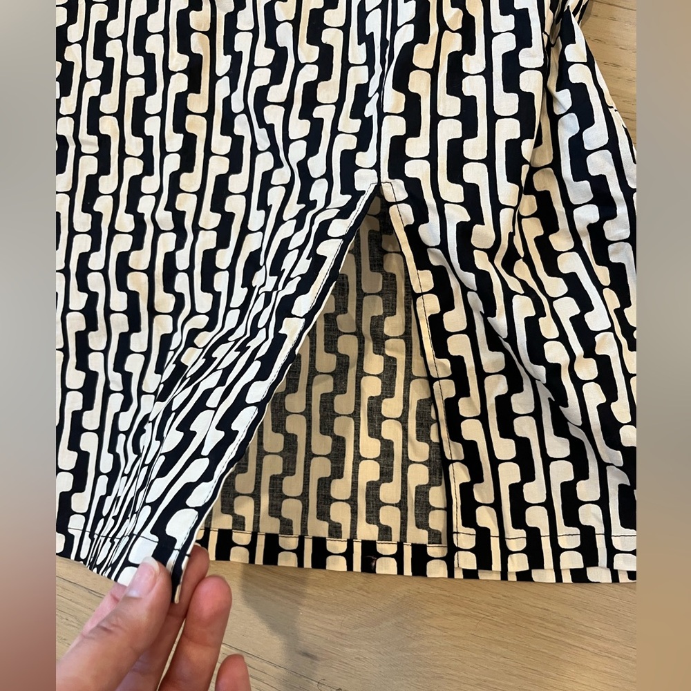 Monteau Black and White Geometric Mini Dress - Picture 2 of 6